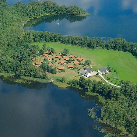 Ferienhaus-Park Brennickenswerder Люхен Екстериор снимка